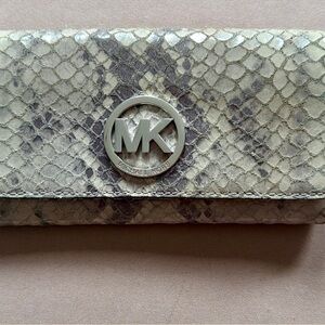 Michael Kors Snake Print Card Holder - Cream and Gray